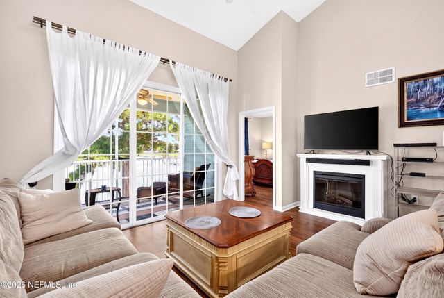 8550 TOUCHTON Road 2222, Jacksonville, FL 32216