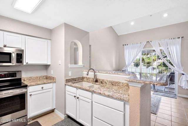 8550 TOUCHTON Road 2222, Jacksonville, FL 32216
