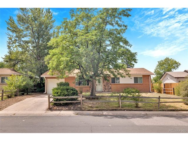 1977 S Newton, Lakewood, CO 80219