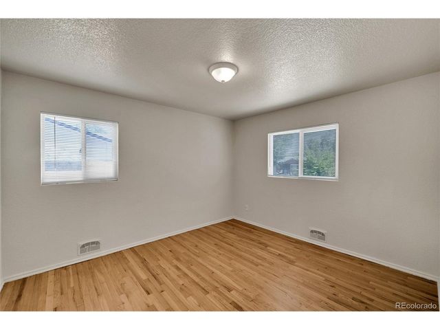 1977 S Newton, Lakewood, CO 80219