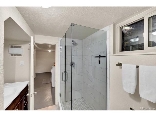 1977 S Newton, Lakewood, CO 80219