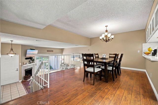 18360 Collins Street L, Tarzana, CA 91356