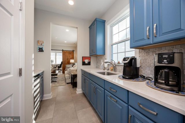 402 NATIONAL DR, Downingtown, PA 19335