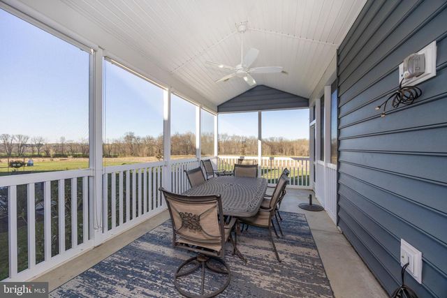 402 NATIONAL DR, Downingtown, PA 19335