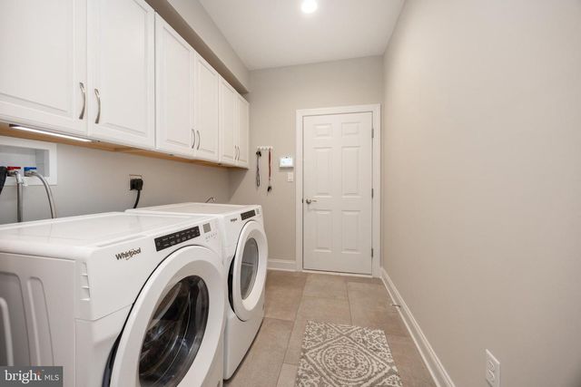 402 NATIONAL DR, Downingtown, PA 19335