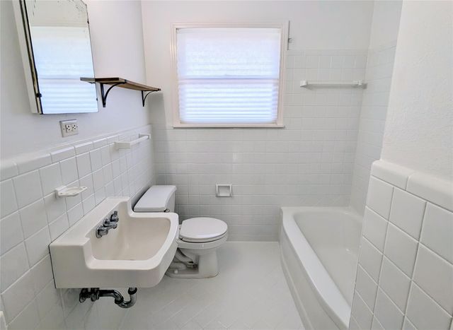 10527 Solta Drive, Dallas, TX 75218