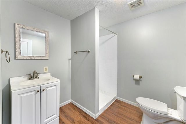 856 NW 1901 Road, Lone Jack, MO 64070
