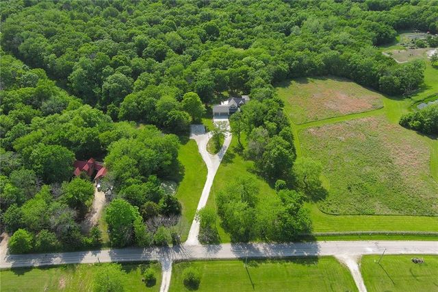 856 NW 1901 Road, Lone Jack, MO 64070