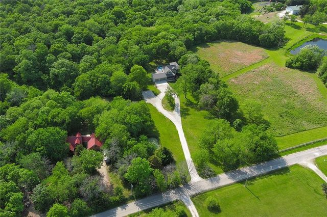 856 NW 1901 Road, Lone Jack, MO 64070