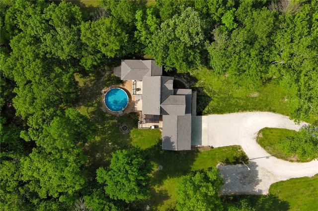 856 NW 1901 Road, Lone Jack, MO 64070