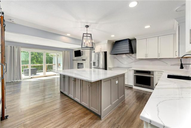 856 NW 1901 Road, Lone Jack, MO 64070