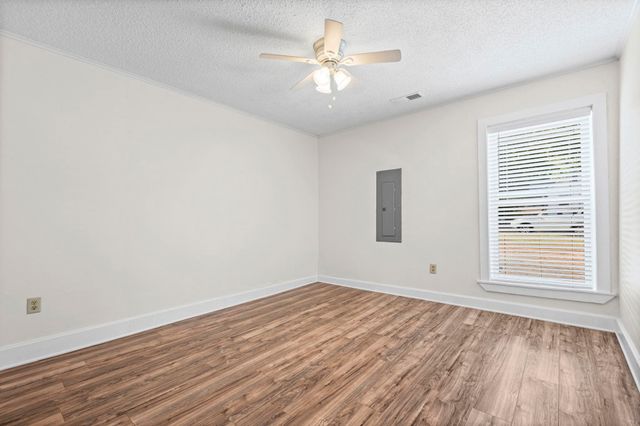 271 E WOODLAWN AVE, Brighton, TN 38011