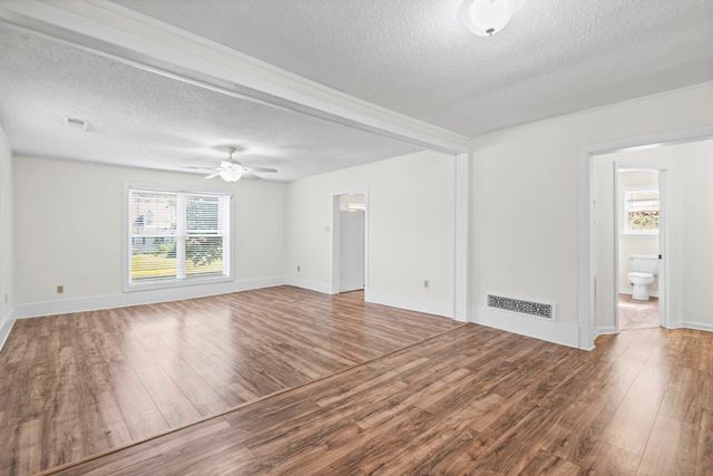 271 E WOODLAWN AVE, Brighton, TN 38011