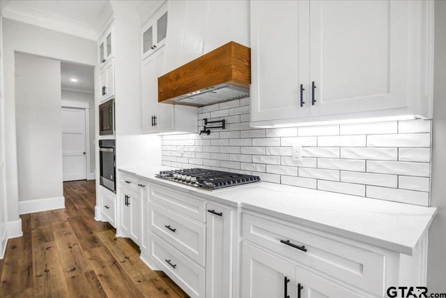 14848 Woodland Creek Dr., Tyler, TX 75706