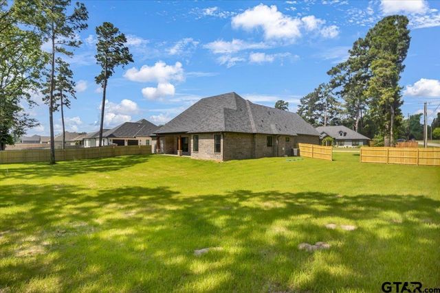 14848 Woodland Creek Dr., Tyler, TX 75706