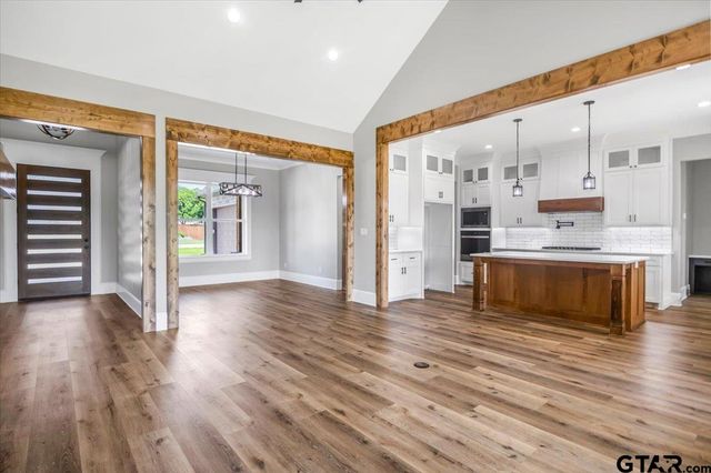 14848 Woodland Creek Dr., Tyler, TX 75706