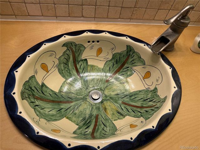 191 Nuaku, Florissant, CO 80816