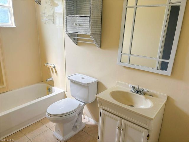 8168 Albatross RD, Fort Myers, FL 33967