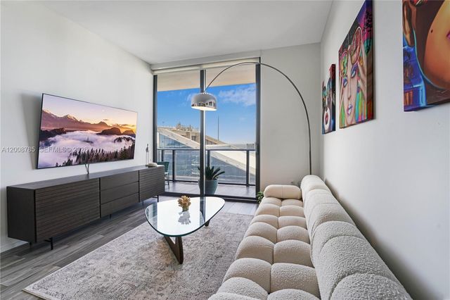 801 S Miami Ave 5206, Miami, FL 33130