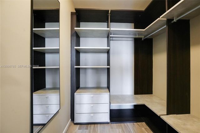 801 S Miami Ave 5206, Miami, FL 33130