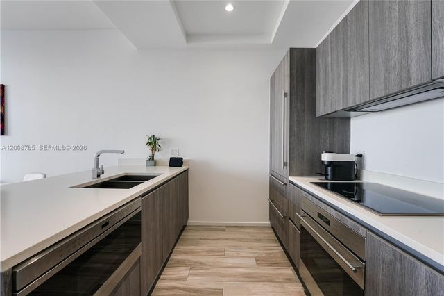 801 S Miami Ave 5206, Miami, FL 33130