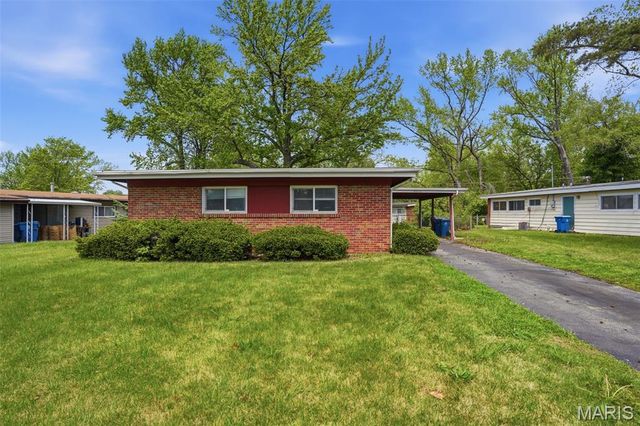 8513 Midwood Avenue, Allenton, MO 63134
