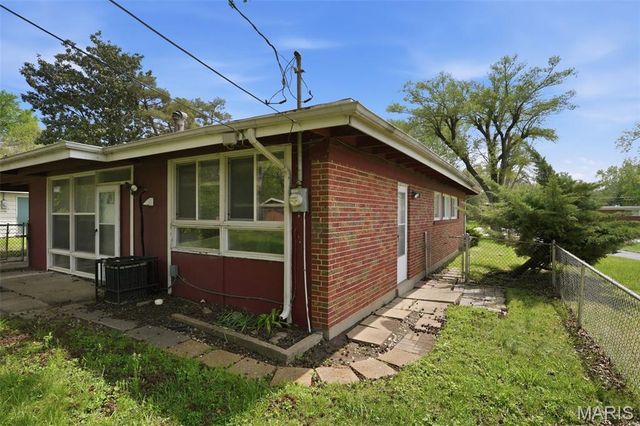 8513 Midwood Avenue, Allenton, MO 63134