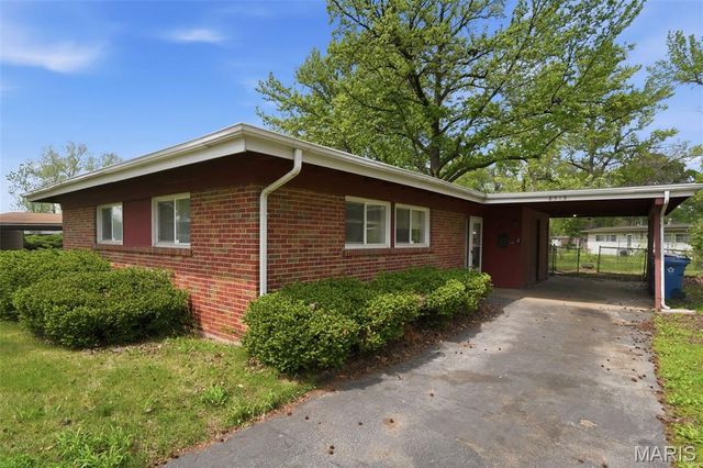 8513 Midwood Avenue, Allenton, MO 63134