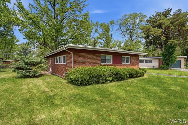 8513 Midwood Avenue, Allenton, MO 63134