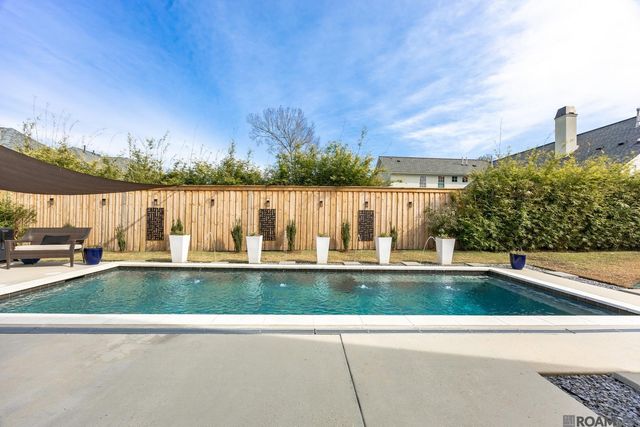 2235 Brentwood Dr, Baton Rouge, LA 70809