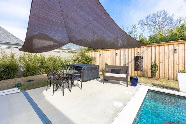 2235 Brentwood Dr, Baton Rouge, LA 70809