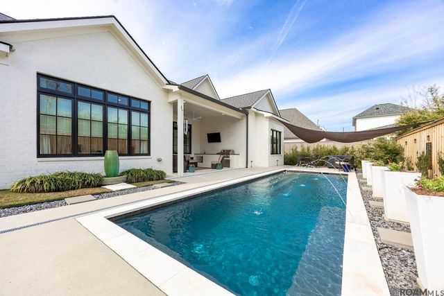 2235 Brentwood Dr, Baton Rouge, LA 70809