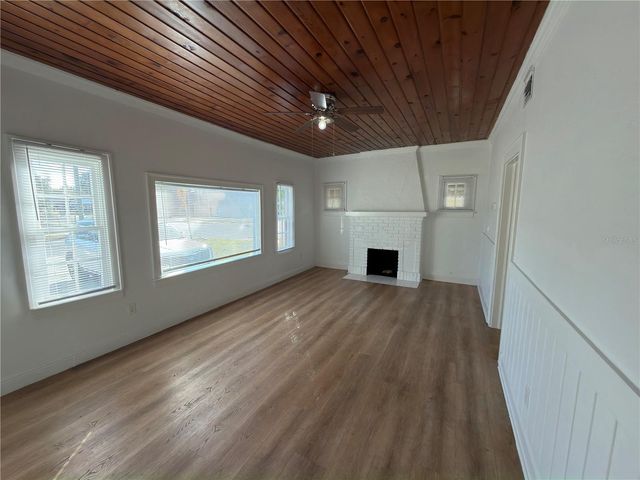 403 SE AVENUE J SE, Winter Haven, FL 33880