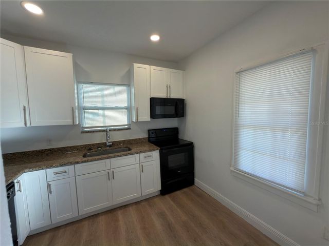 403 SE AVENUE J SE, Winter Haven, FL 33880