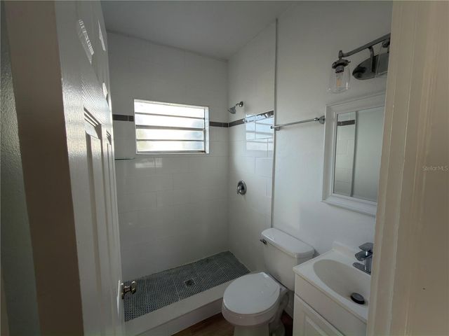 403 SE AVENUE J SE, Winter Haven, FL 33880