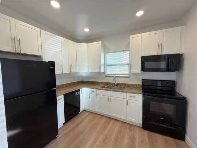 403 SE AVENUE J SE, Winter Haven, FL 33880