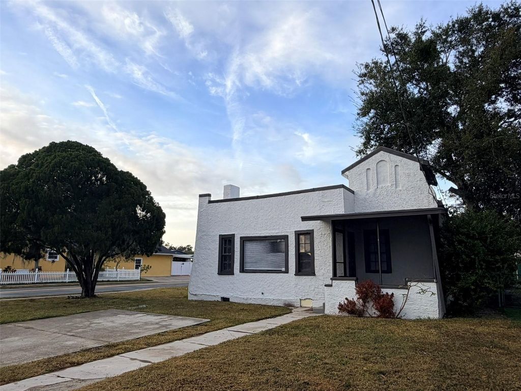 403 SE AVENUE J SE, Winter Haven, FL 33880