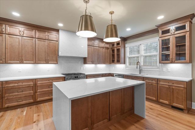 12566 Emerald Bay Drive, Soddy Daisy, TN 37379