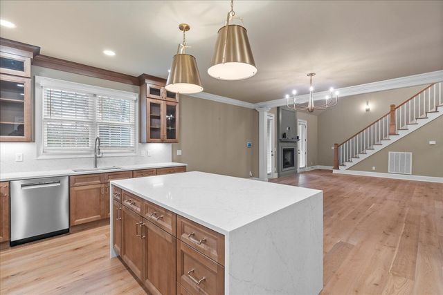 12566 Emerald Bay Drive, Soddy Daisy, TN 37379