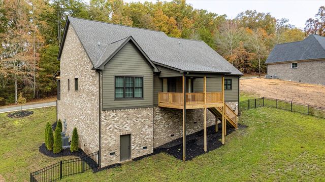 12566 Emerald Bay Drive, Soddy Daisy, TN 37379