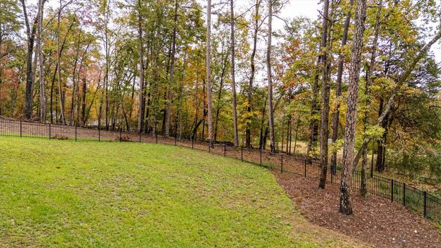 12566 Emerald Bay Drive, Soddy Daisy, TN 37379