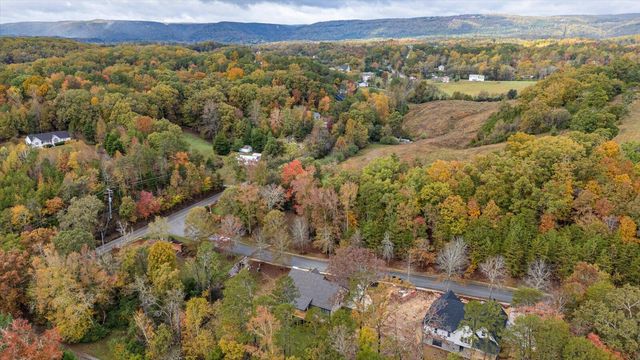 12566 Emerald Bay Drive, Soddy Daisy, TN 37379