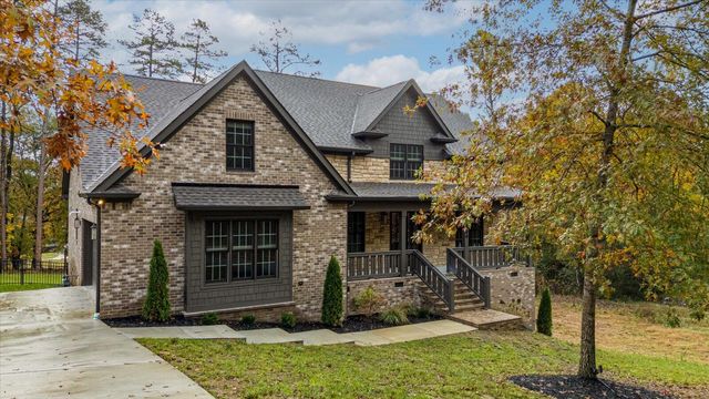 12566 Emerald Bay Drive, Soddy Daisy, TN 37379