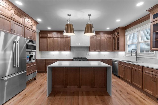 12566 Emerald Bay Drive, Soddy Daisy, TN 37379