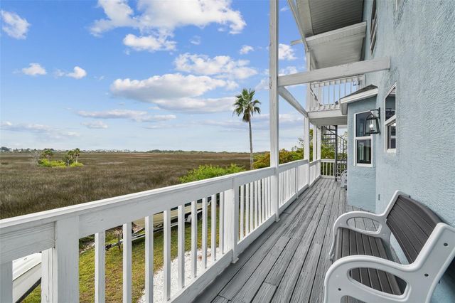 6952 SOUTHWIND DRIVE, Hudson, FL 34667