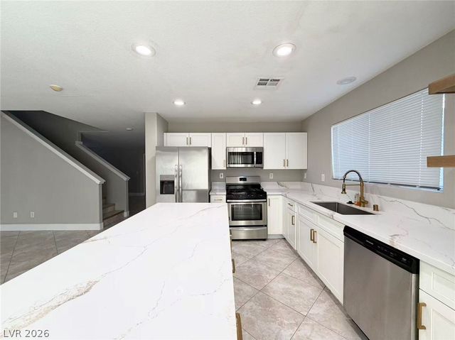 8469 Cavaricci Avenue, Las Vegas, NV 89129