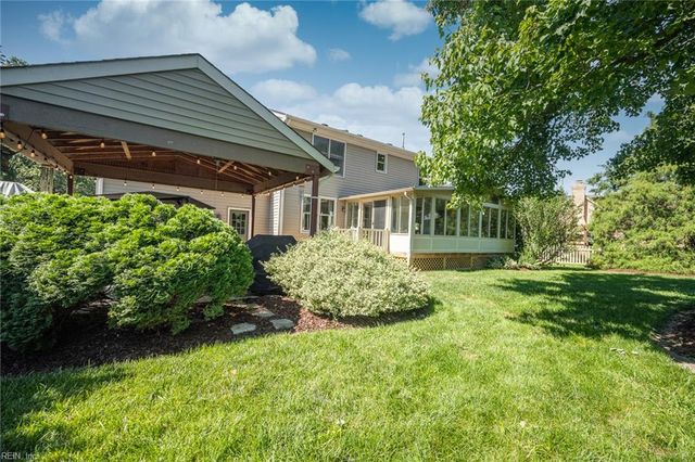 635 Foxgate Quarter DR, Chesapeake, VA 23322