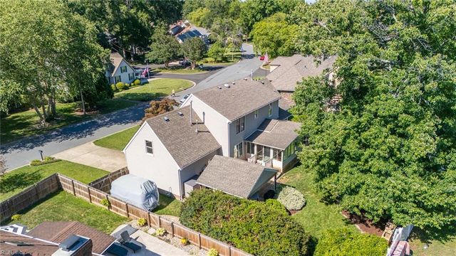 635 Foxgate Quarter DR, Chesapeake, VA 23322