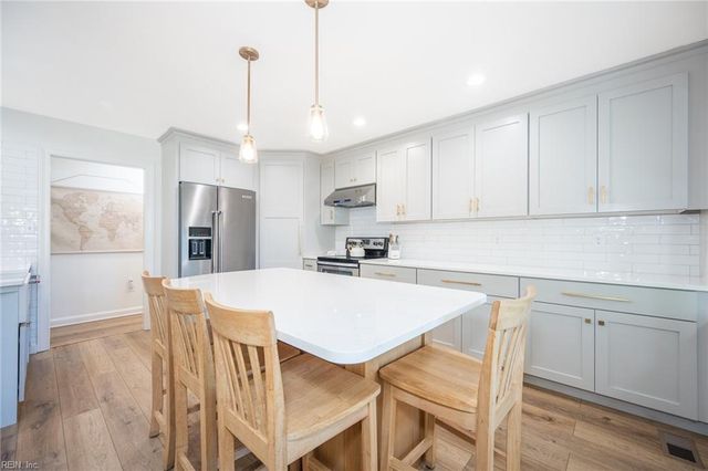 635 Foxgate Quarter DR, Chesapeake, VA 23322