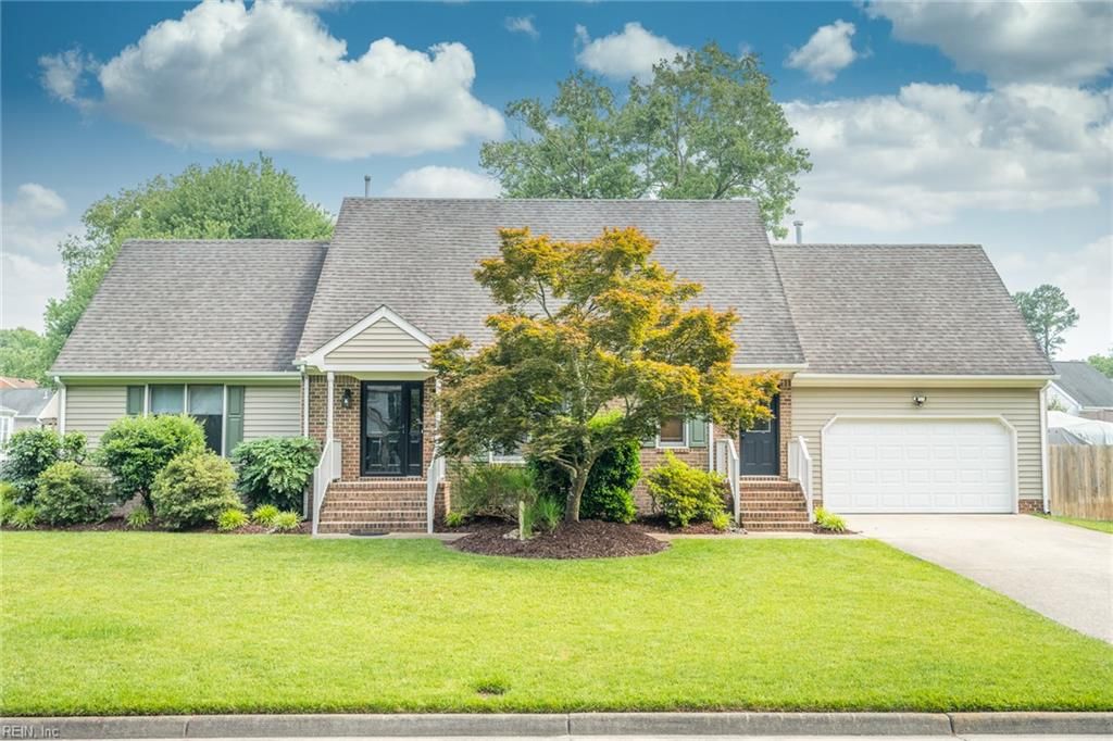 635 Foxgate Quarter DR, Chesapeake, VA 23322